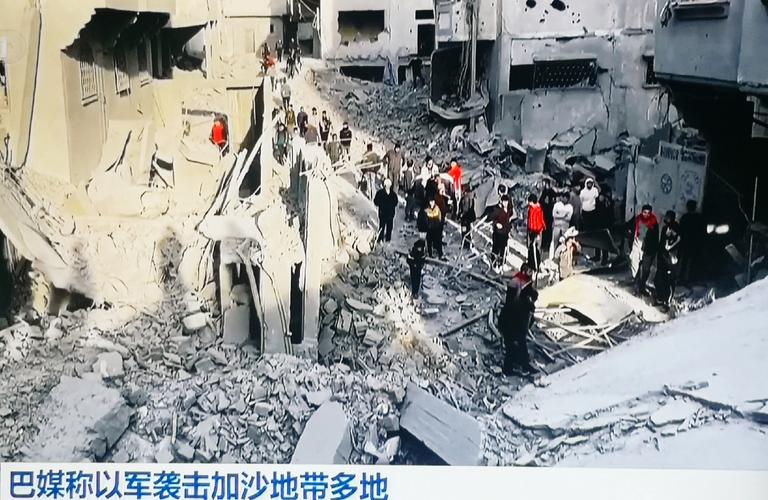 以军袭击加沙城东部 已致25人死亡