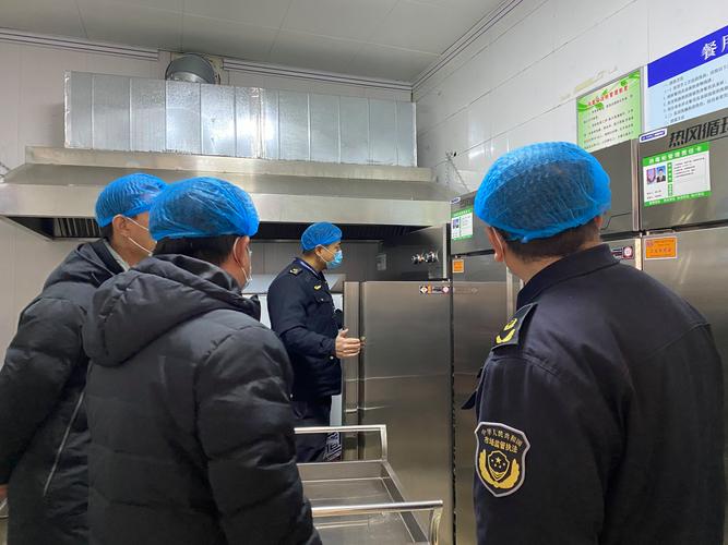 明文规定标准、派遣监督员进驻……扬州打响高考食品安全“保胃战”