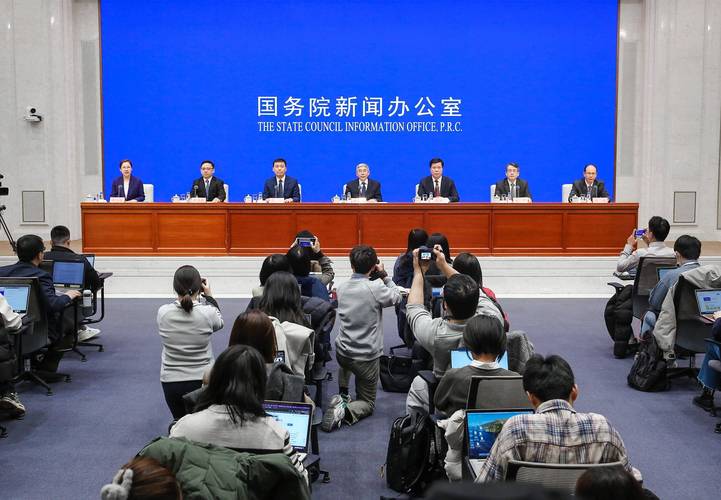 国新办举行国务院政策例行吹风会 介绍以冰雪运动高质量发展激发冰雪经济活力有关政策措施