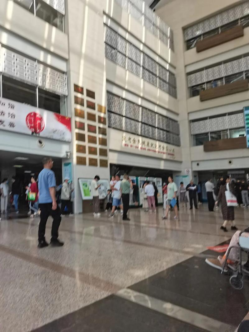 问路后进了医院,家人要弄个明白