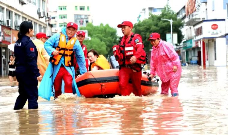 安徽省歙县发布暴雨红色预警_1