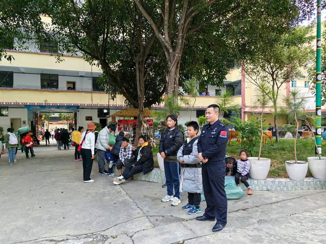 龙陵县“学生健康发展中心”投入使用