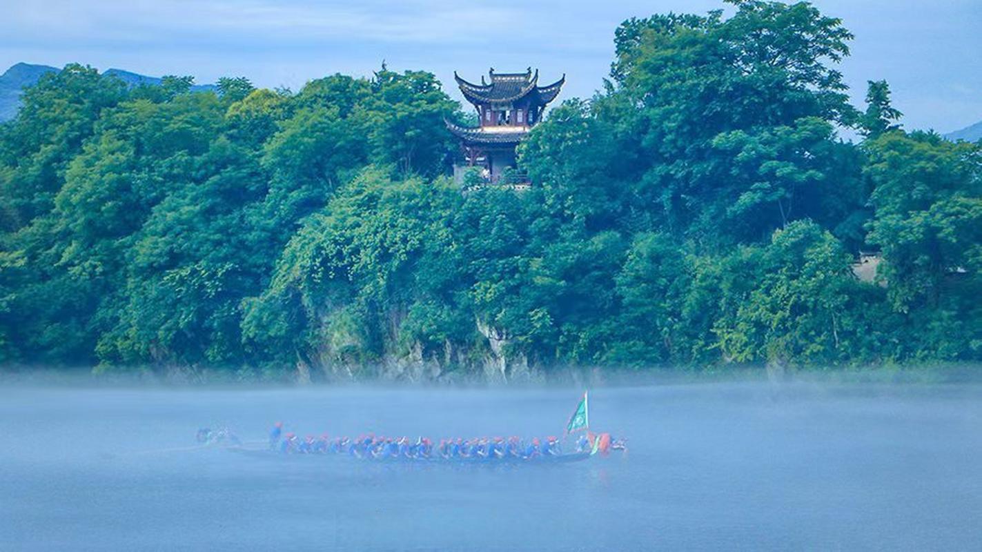春水碧于天 踏歌桃花潭