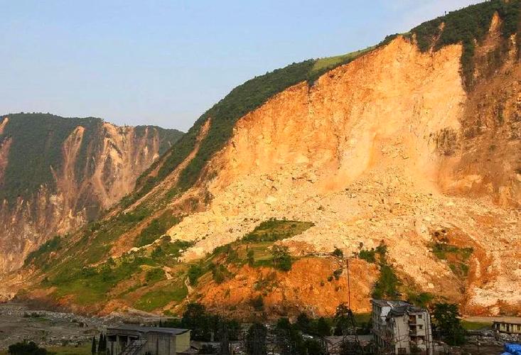 云南镇雄发生山体滑坡 应急管理部启动地质灾害三级应急响应