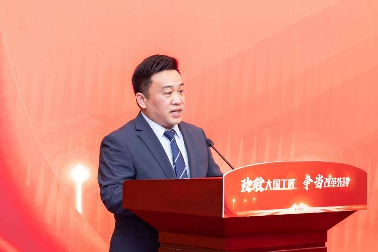 师者,如是丨专访郑州铁路职业技术学院教授梁明亮:为制造业强省贡献“铁”力量