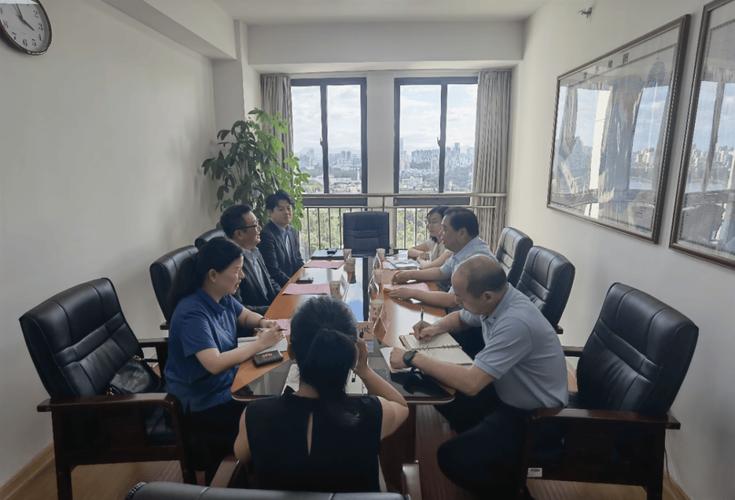 省领导会见日本经济产业省通商政策局局长一行