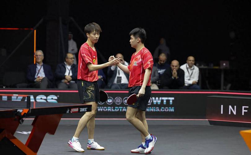 海南乒乓球小将林诗栋和队友林高远闯进WTT总决赛男双4强