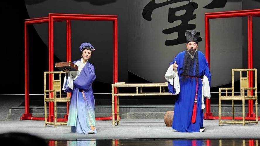 全国巡演归来,川剧《梦回东坡》再次亮相四川省川剧院