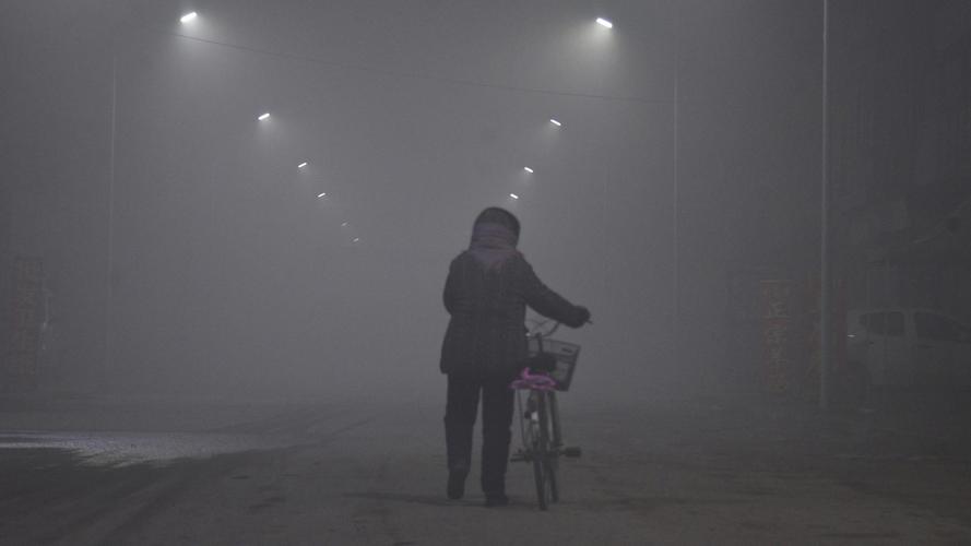 内蒙古自治区乌审旗发布大雾黄色预警_1