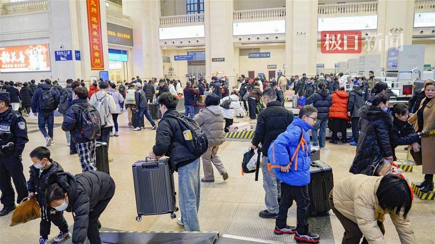 武铁计划增开1500余列客车应对国庆假期出行高峰