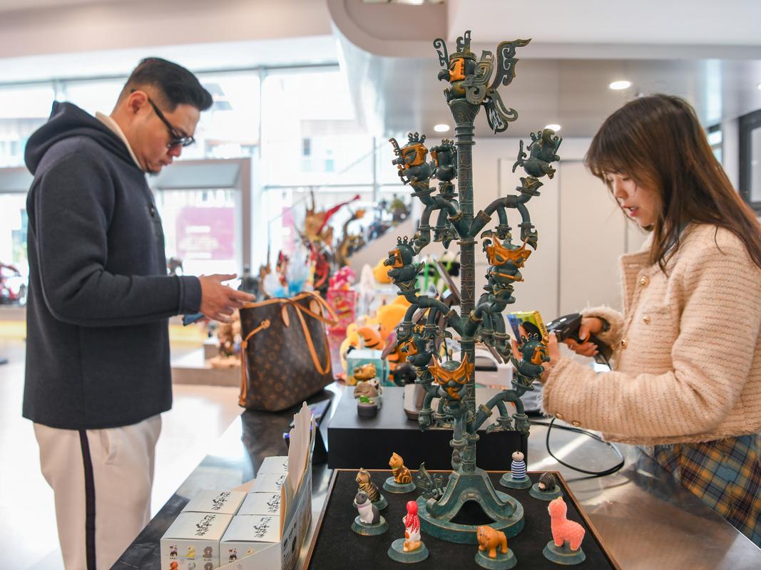 “悦己”经济催生新职业!文创产品策划运营师:让文物“活起来”