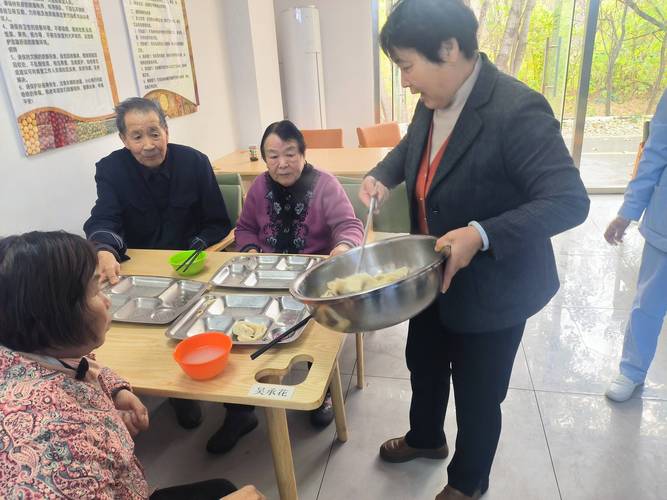 发展老年助餐服务,守护舌尖上的晚年幸福