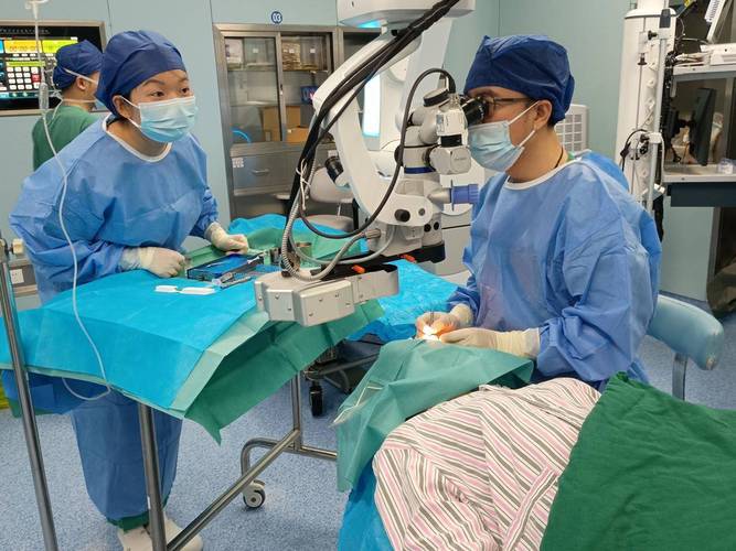 圆梦追光 博鳌超级医院眼视光眼科中心完成一例特许人工角膜移植术