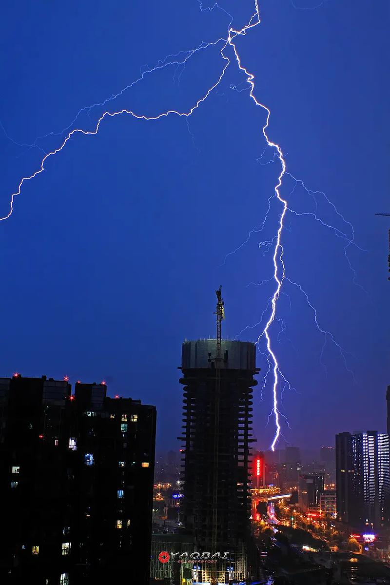 河北省赞皇县发布雷电黄色预警_4