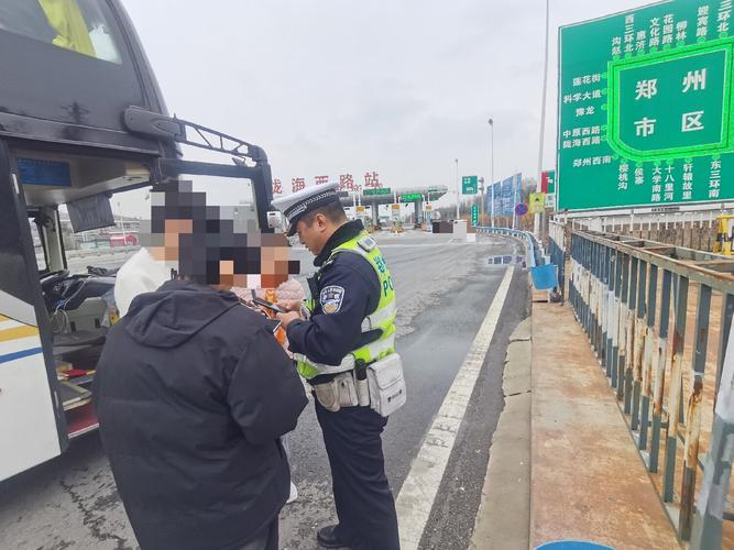 北青快评|占用应急通道绝非小事,交通安全不容丝毫侥幸