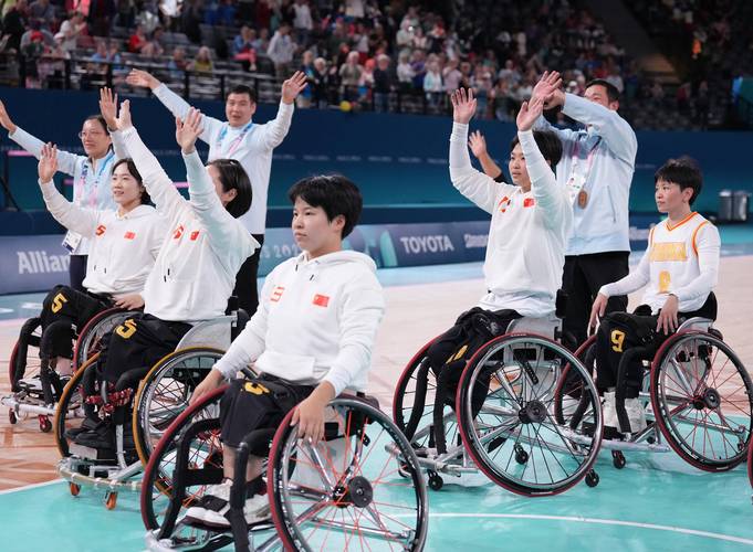 “篮坛黑马”震惊世界!中国轮椅女篮是怎样练成的?