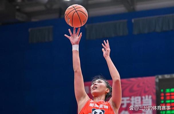 WCBA:四川女篮主场迎十九连胜 赛后集体庆生