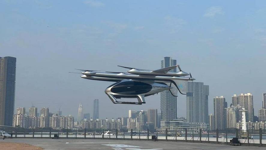 20分钟深圳↔珠海!全球首条跨海跨城电动空中航线首飞成功