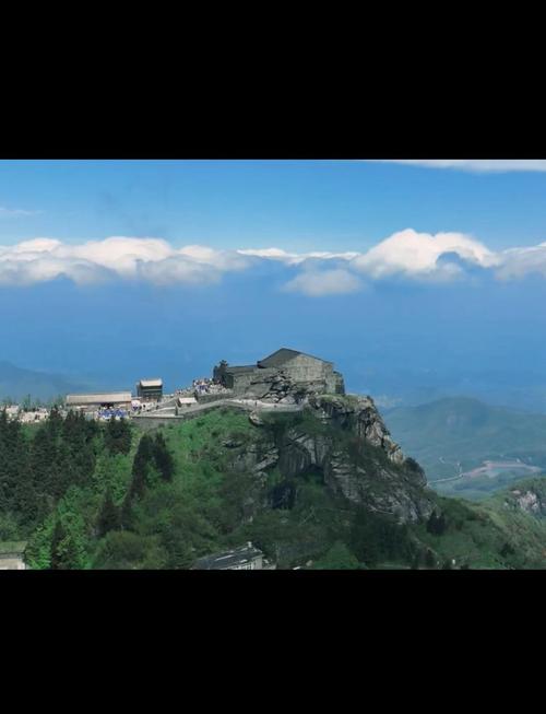 即日起,南岳衡山中心景区恢复全面开放