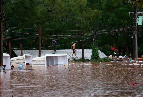 巴西南里奥格兰德州暴雨已致55人遇难