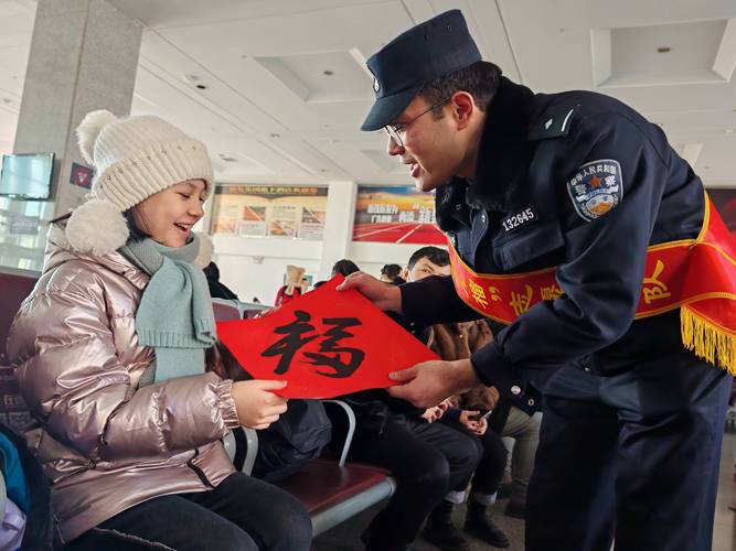 小事不出船 矛盾不上岸 大连海运公安创新警务模式确保旅客平安出行