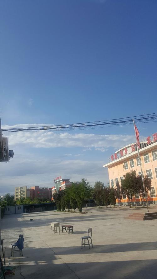 新疆维吾尔自治区伽师县发布暴雨蓝色预警_1