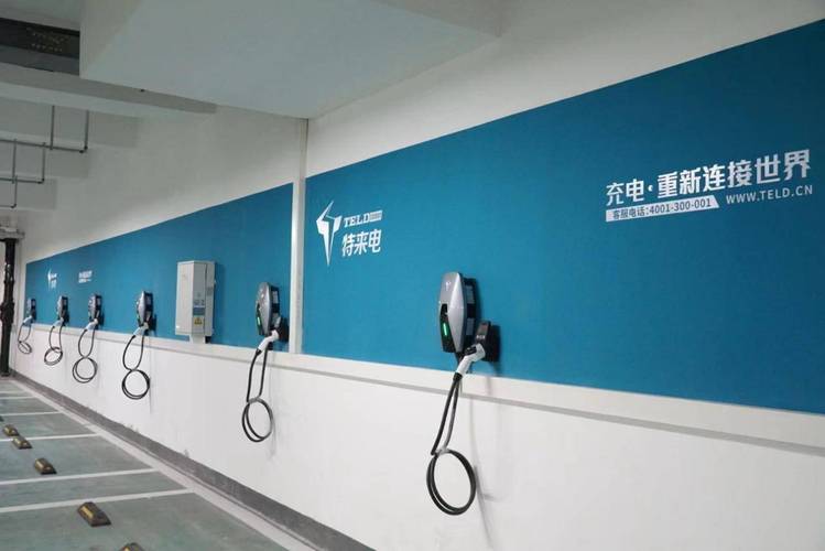 全国首个“光储超充+车网互动+电鸿”示范站在深圳正式运营