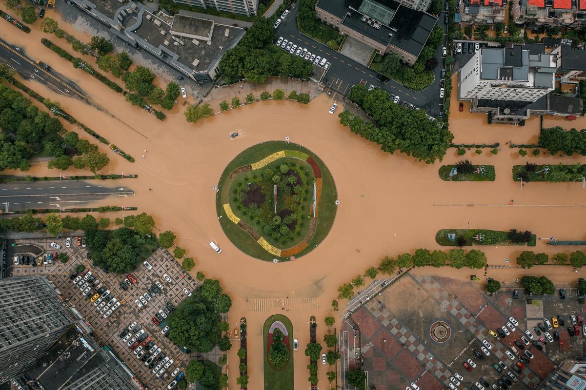 安徽多地降雨量打破历史纪录 今明天雨带南北摆动局地有特大暴雨