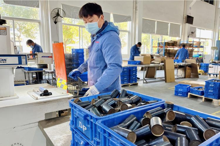 新年企业开足马力抓生产保订单