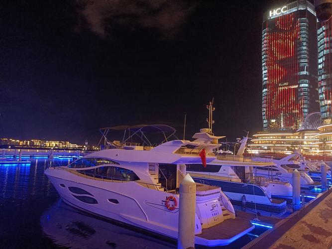 夜游海口湾