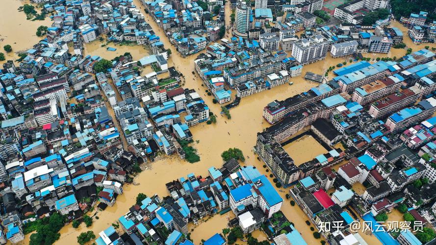 南非遭遇极端天气 多地引发城市内涝等灾情