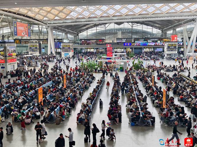 加开375列夜间高铁,大年初八湖南铁路到发旅客129.9万人次